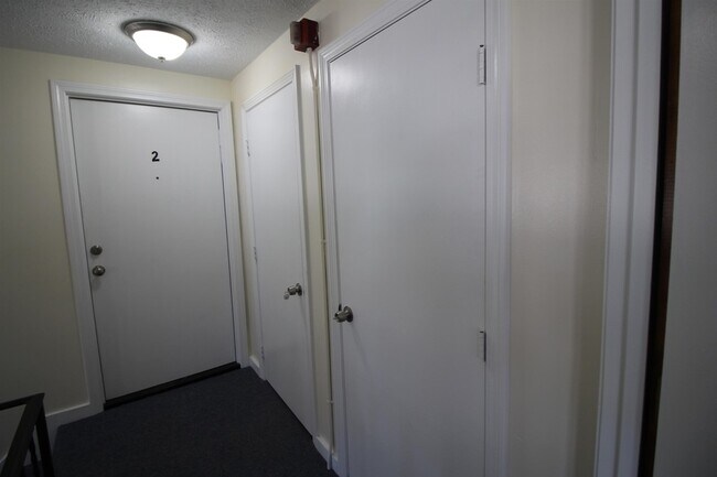 Building Photo - 84 Franklin St