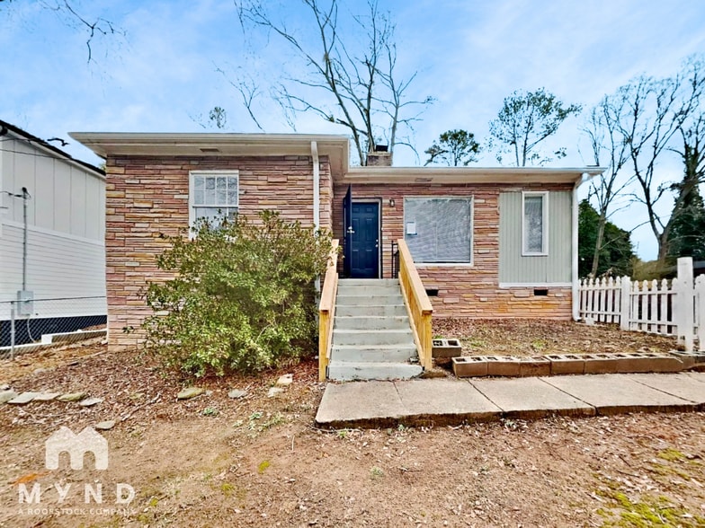 Building Photo - 1284 Westmont Rd SW