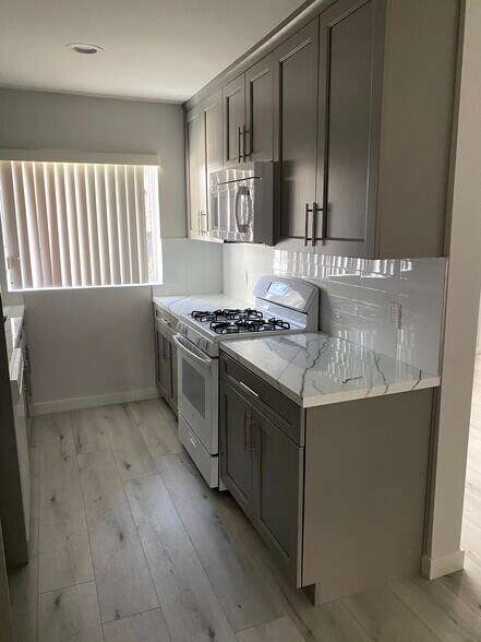 Building Photo - 11775 Gateway Blvd