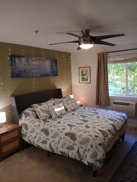 Building Photo - 720 NW 185th Ave