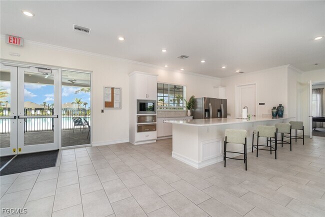 Building Photo - 44525 Palm Frond Dr