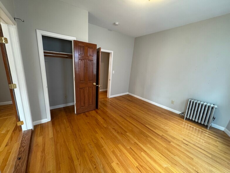 Building Photo - 19 Tufts St