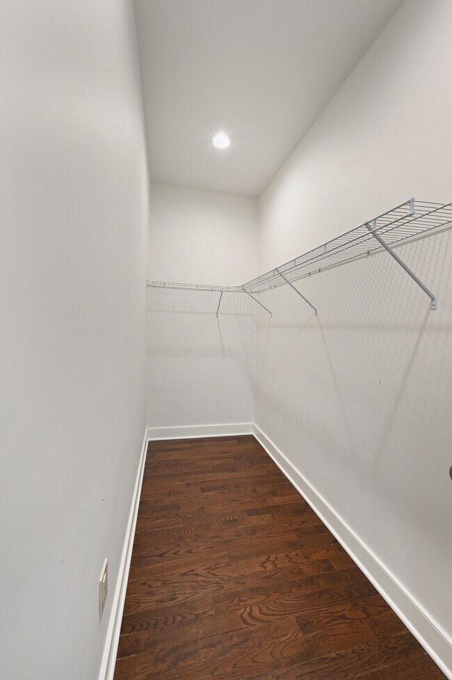 Building Photo - 4059 St Johns Way