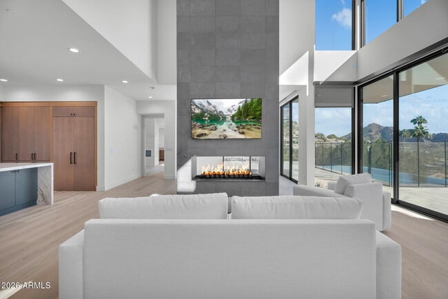 Building Photo - 6975 North 39th Pl