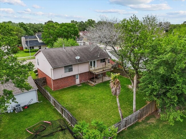 Building Photo - 430 Redway Ln