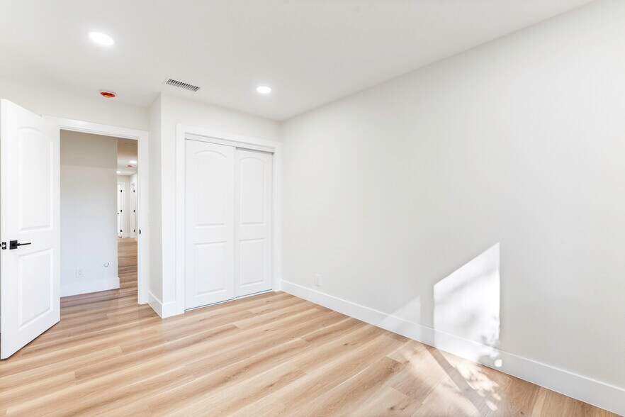 Building Photo - 23831 Pesaro