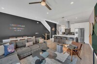 Building Photo - 516 27th Ave N