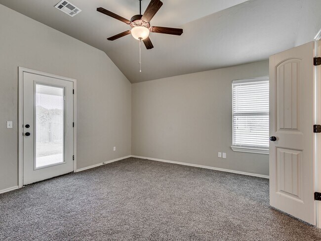 Building Photo - 8921 SW 55th St