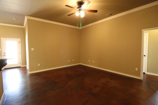 Building Photo - 502 Stoneridge Dr
