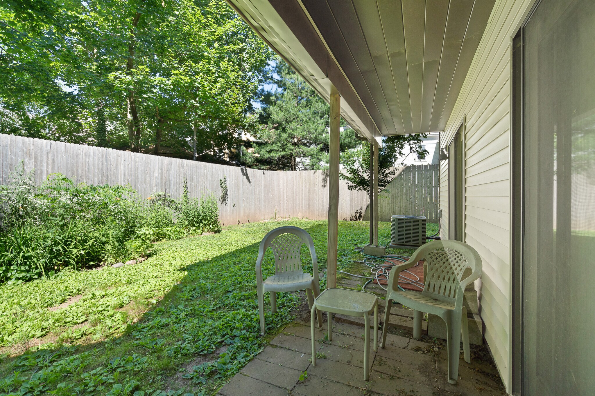 Building Photo - 23 Compton St