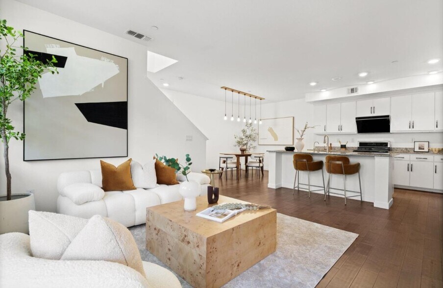 Building Photo - 1889 Sable Pl