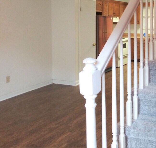 Building Photo - 1407 Brownstone Ave SW