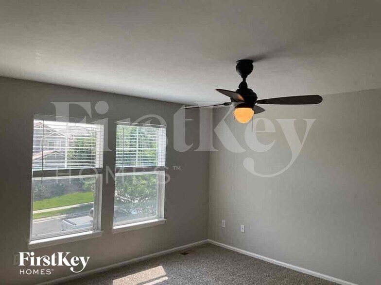 Building Photo - 10653 Nucla St