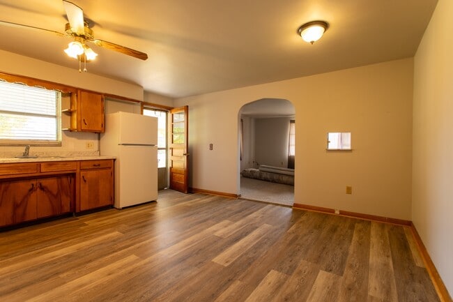 Primary Photo - 1722 Washington Blvd