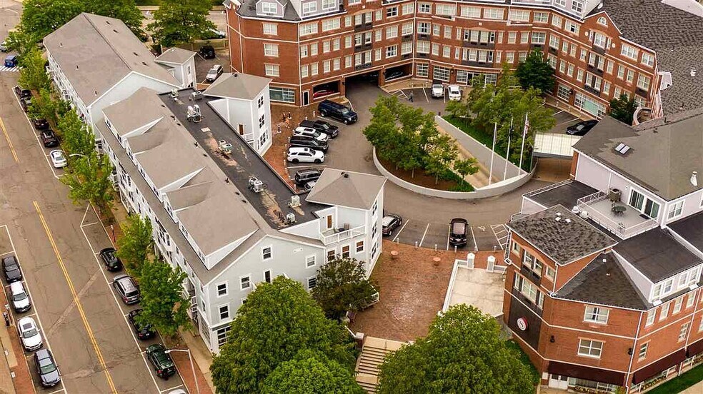 Aerial view - 33 Deer St