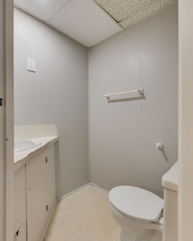 Building Photo - Spacious 3-Bedroom Home with Finished Base...