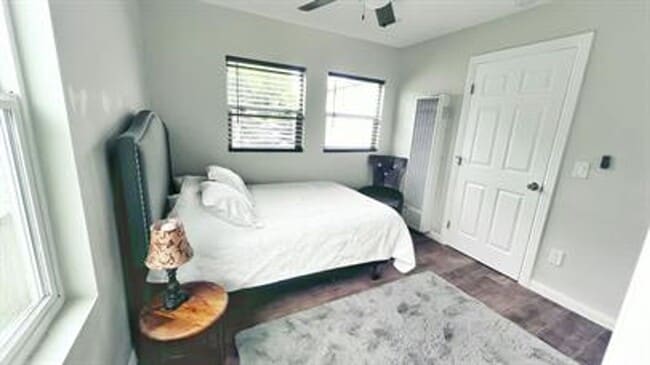 Building Photo - 759 N Caswell Ave