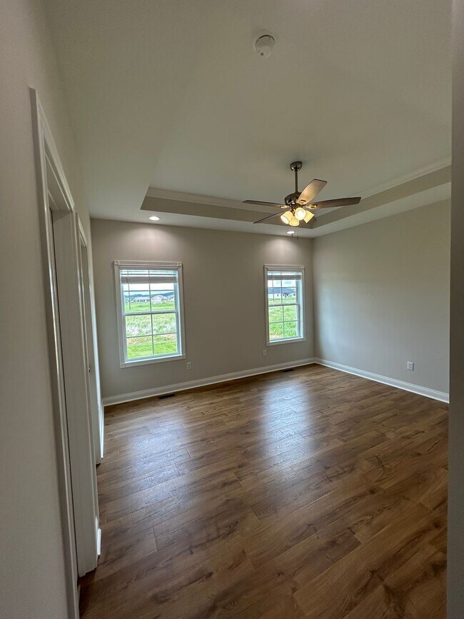 Building Photo - 5398 Peony Dr