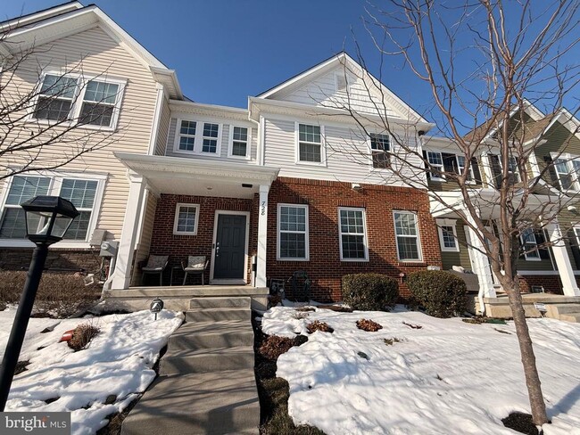 Building Photo - 728 Sun Valley Ct