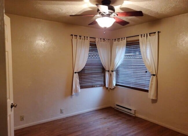 Building Photo - Charming Eastside Olympia Home Move-in goal June 5th .