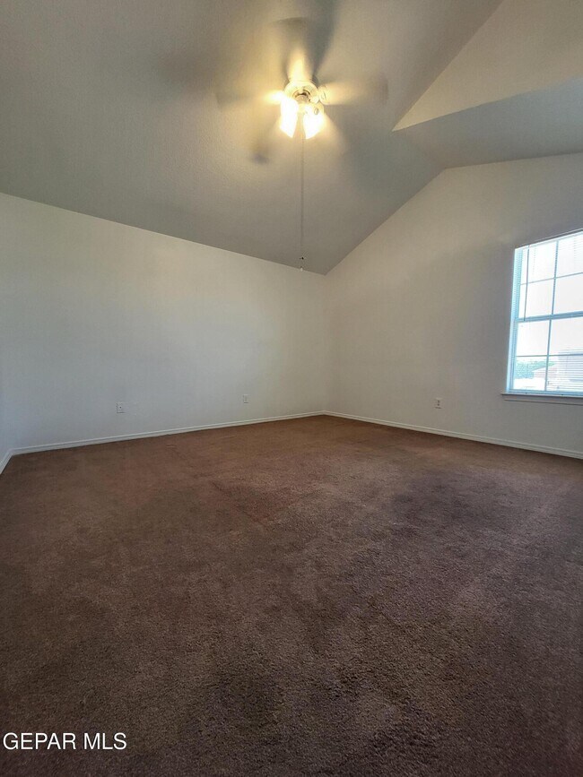 Building Photo - 2992 Tierra Limon Dr