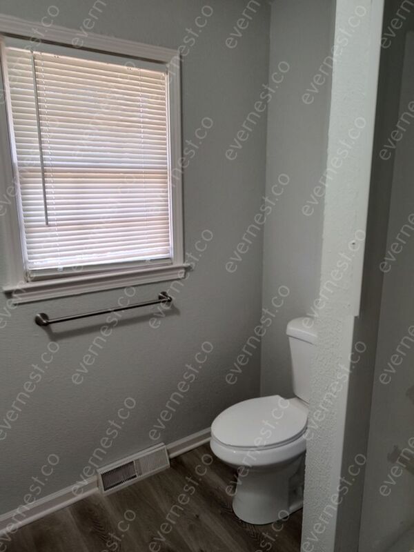 Building Photo - 2836 S Ann Ave