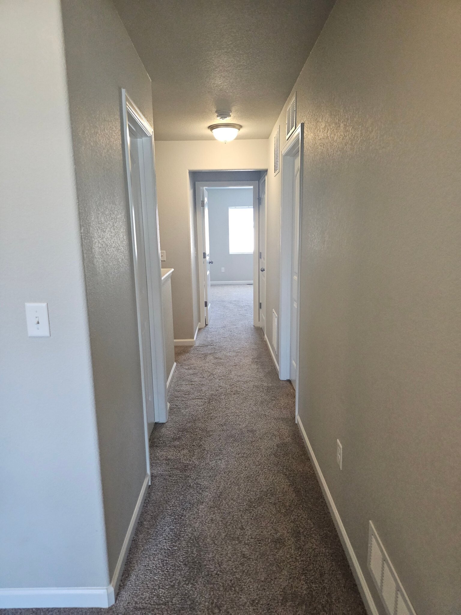Building Photo - 1055 Petra Heights