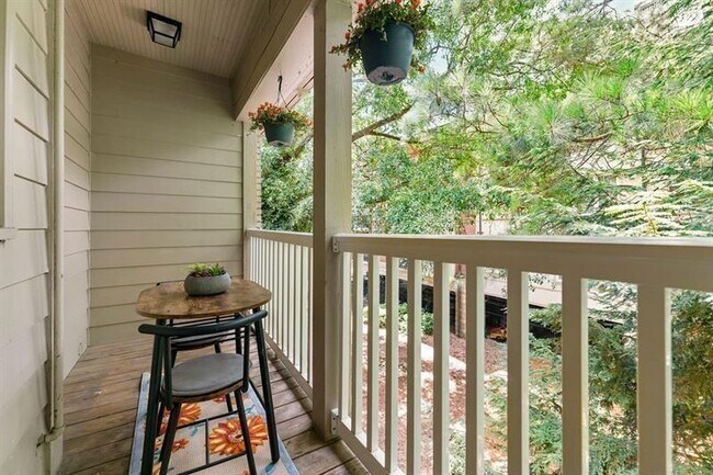 Building Photo - 856 Ponce De Leon Ave NE