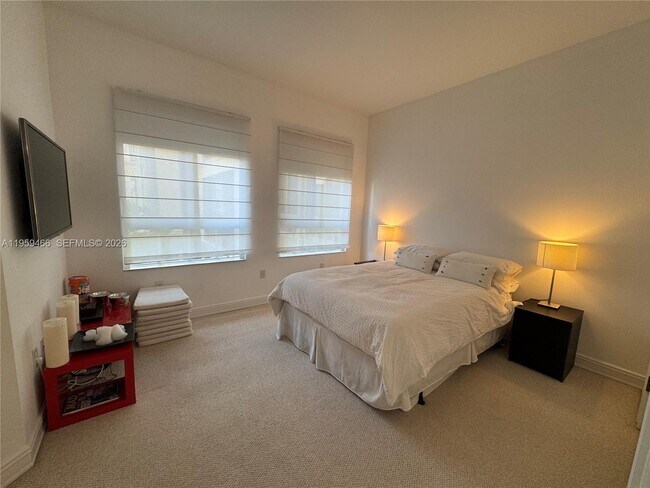 Building Photo - 16100 Emerald Estates Dr