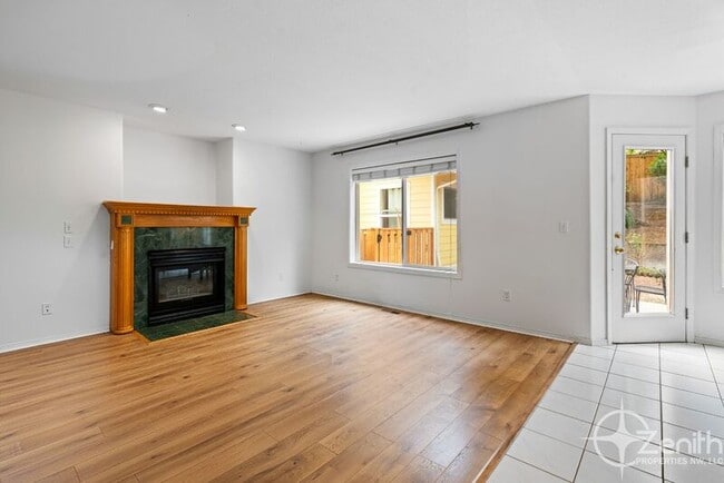 Building Photo - 9415 NW 28th Ct