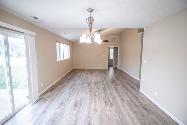 Building Photo - AVAILABLE JULY 2025 - Cozy & Gorgeous 3 BR...