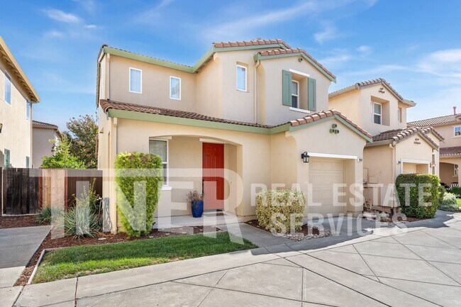 Building Photo - 3961 Martis St