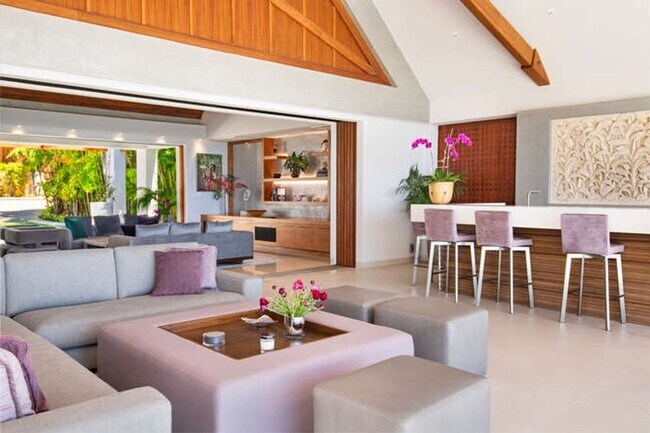 Building Photo - 222 Ka'alawai Place