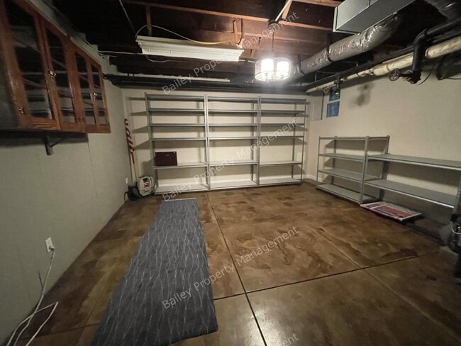 Building Photo - 1458 Cherokee Rd