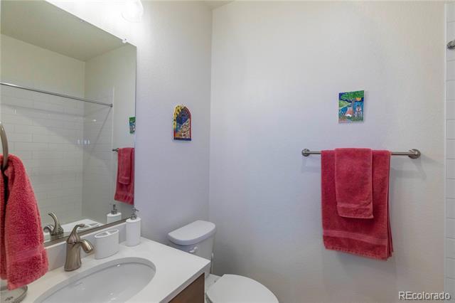 Building Photo - 9962 W Victoria Pl