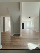 Building Photo - 1631 Mount Rose Ave