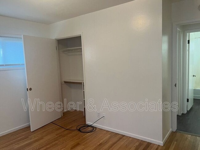 Building Photo - 455 W 4650 S