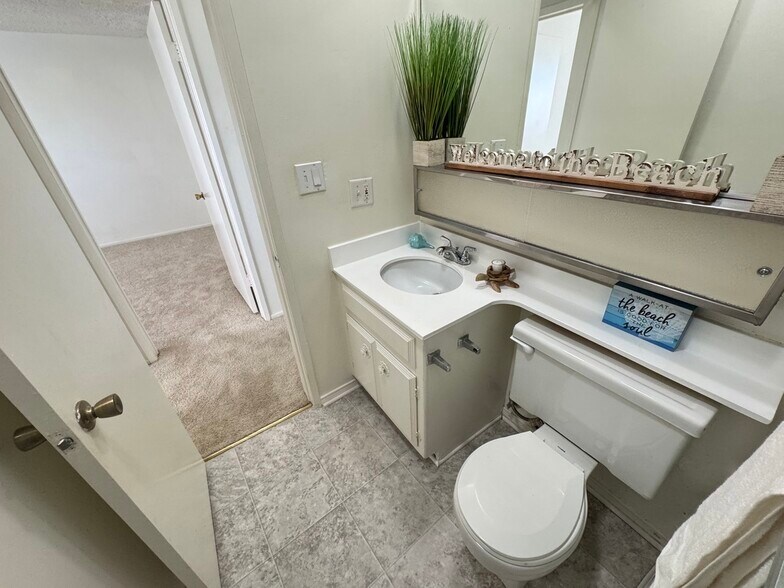 Building Photo - 5858 S Pacific Coast Hwy