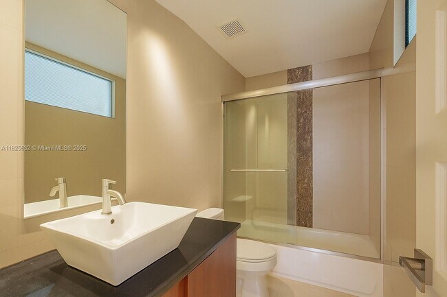 Building Photo - 9318 NW 50th Doral Cir S