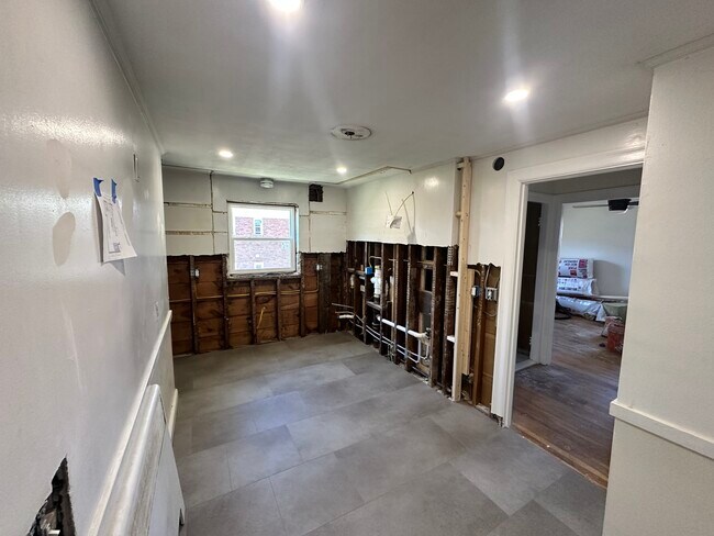 Primary Photo - 186 Summit Ave