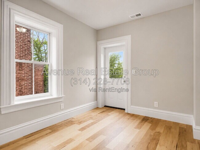 Building Photo - 2329 Hickory St