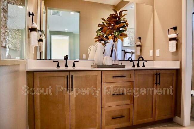 Building Photo - 26898 Rubicon Rd