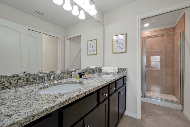 Building Photo - 7435 Oakmoss Loop