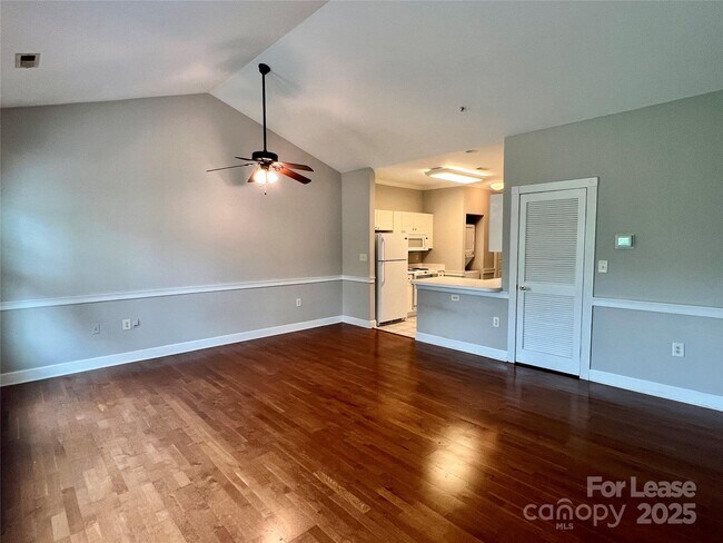 Building Photo - 8635 Coralbell Ln