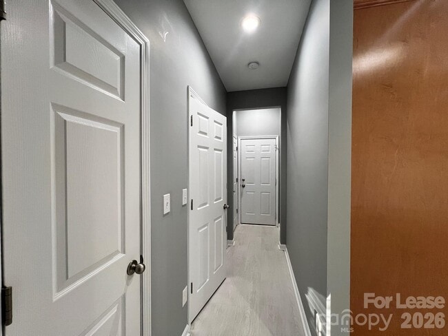 Building Photo - 185 McKendree Rd