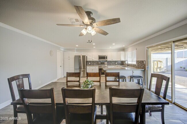 Building Photo - Move in Ready, Electricity Included!!