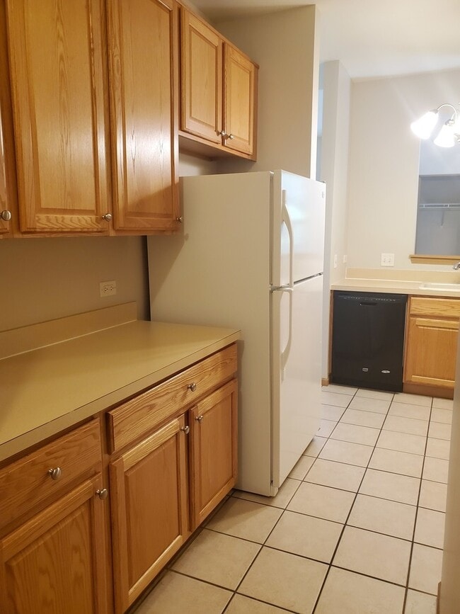 Building Photo - 1236 Brookdale Dr