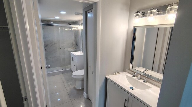 Building Photo - 6331 La Costa Dr