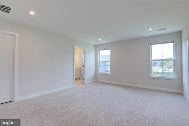 Building Photo - 1050 Moscariello Ln