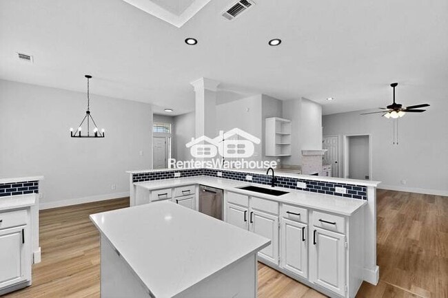 Building Photo - 801 Snapdragon Ln